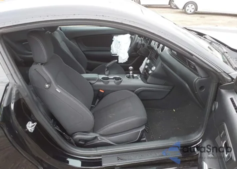 2019 Ford Mustang Ecoboost из США, поврежденный, VIN 1FA6P8THXK5200823